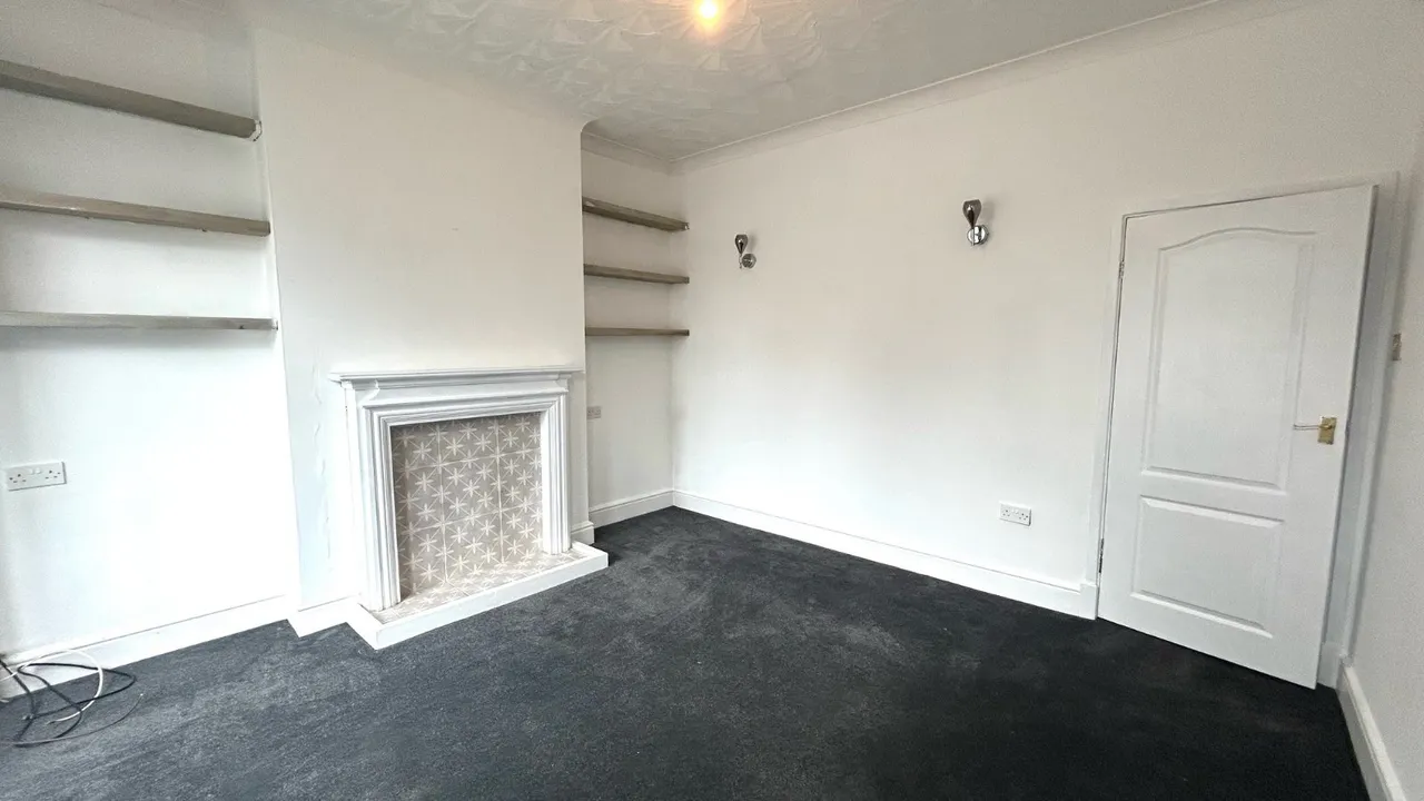 Kilnhurst Road, Rawmarsh, S62, photo 5