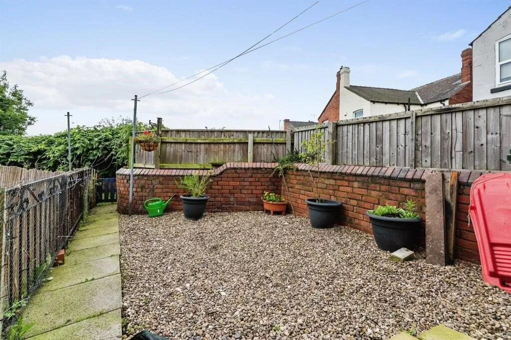 Kilnhurst Road, Rawmarsh, S62, photo 11