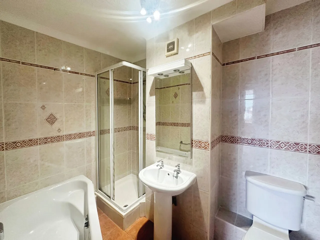 Bolton Road, Pendlebury, M27, photo 5