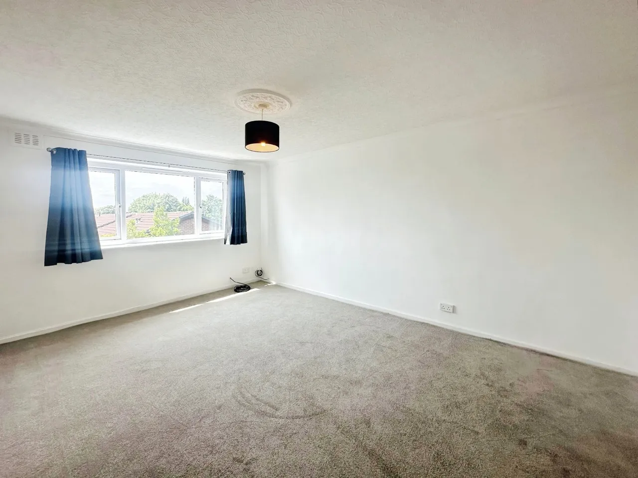 Bolton Road, Pendlebury, M27, photo 3