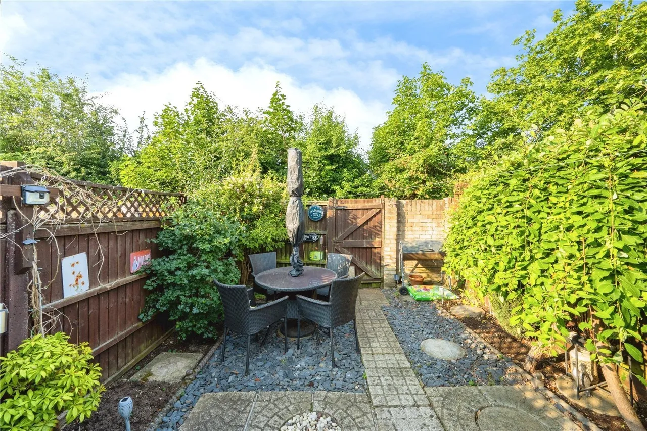 Isis Walk, Leighton Buzzard, Bedfordshire, LU7, photo 9