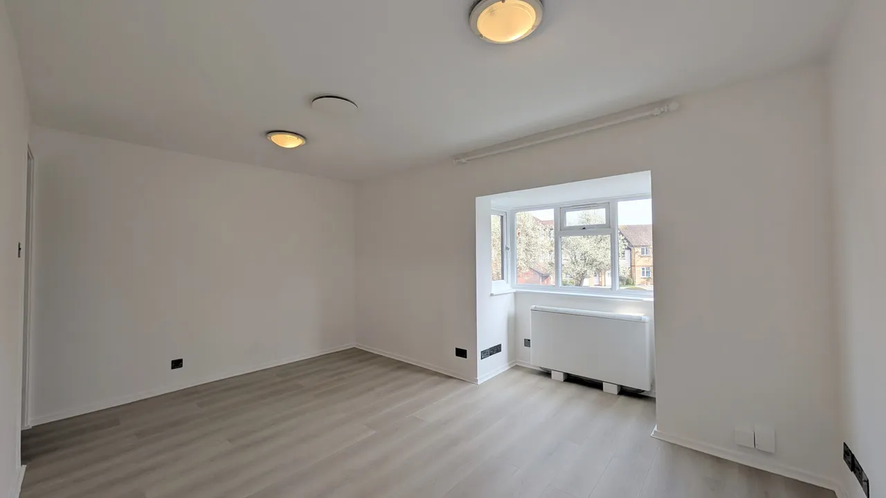 Rabournmead Drive, Northolt, UB5, photo 3
