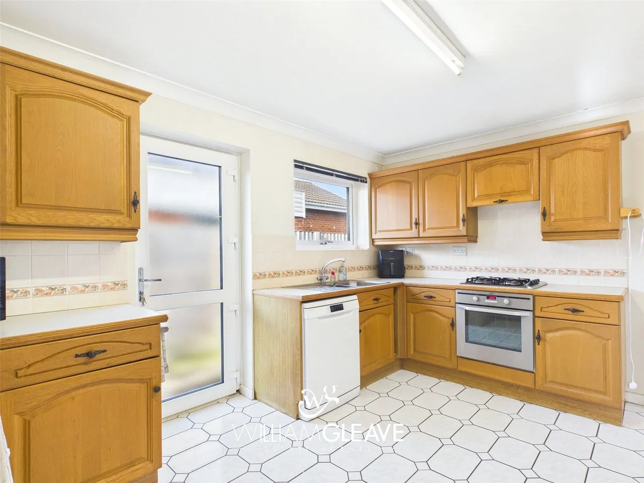 Dyserth Road, Rhyl, Denbighshire, LL18 4DT, photo 7