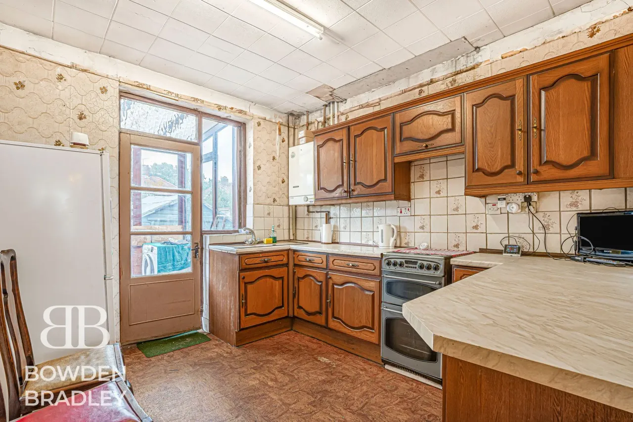Horns Road, Barkingside, IG6, photo 6