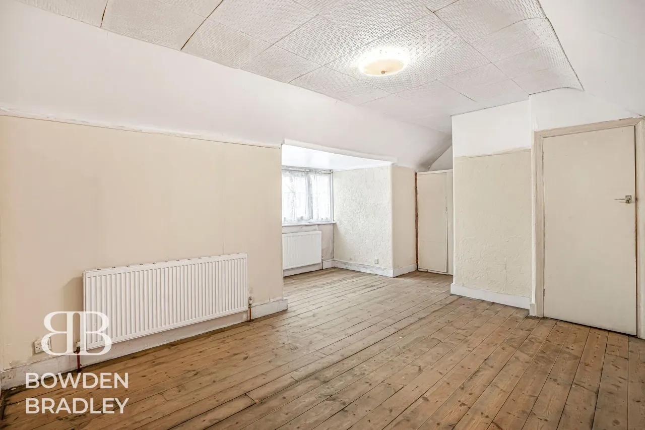 Horns Road, Barkingside, IG6, photo 10