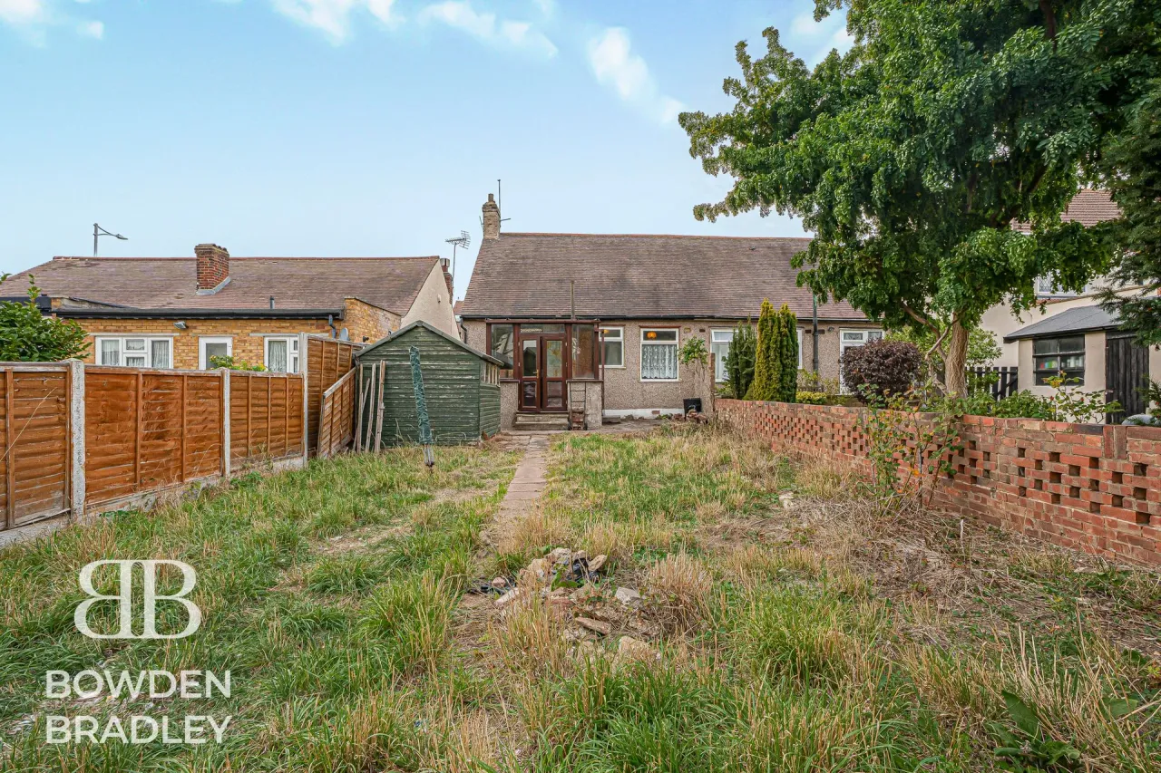 Horns Road, Barkingside, IG6, photo 33
