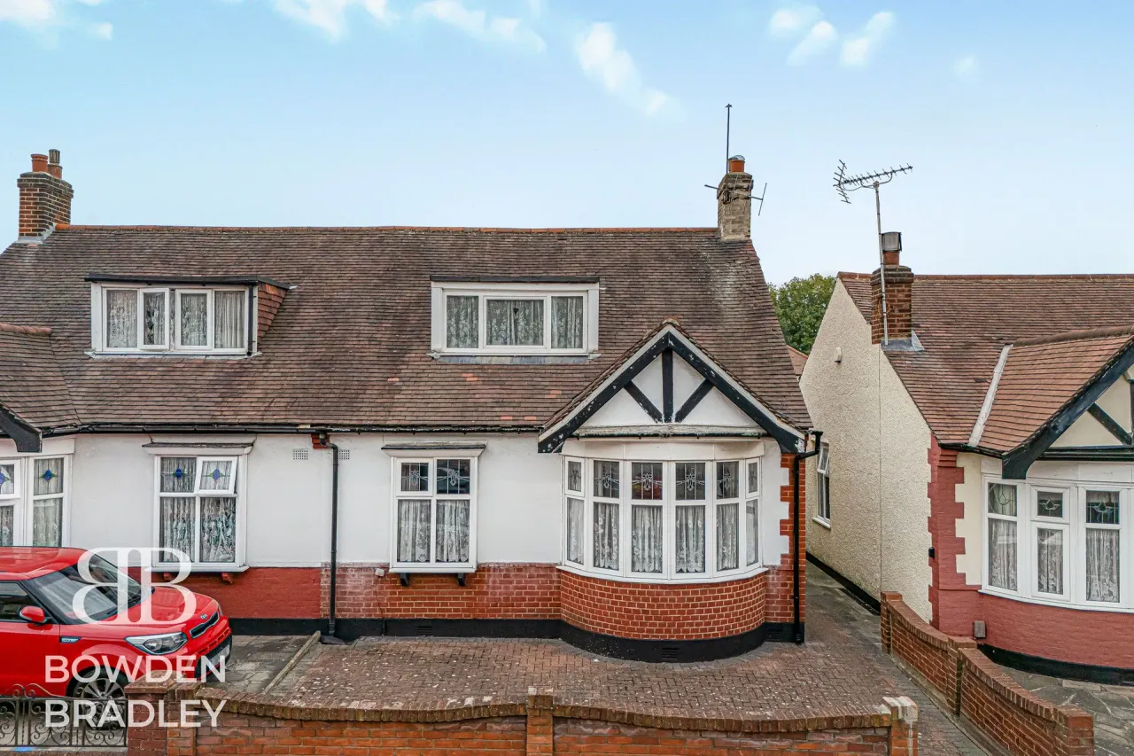 Horns Road, Barkingside, IG6, photo 34