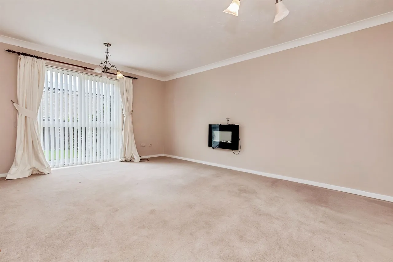 Dorking Walk, Corby, NN18, photo 3