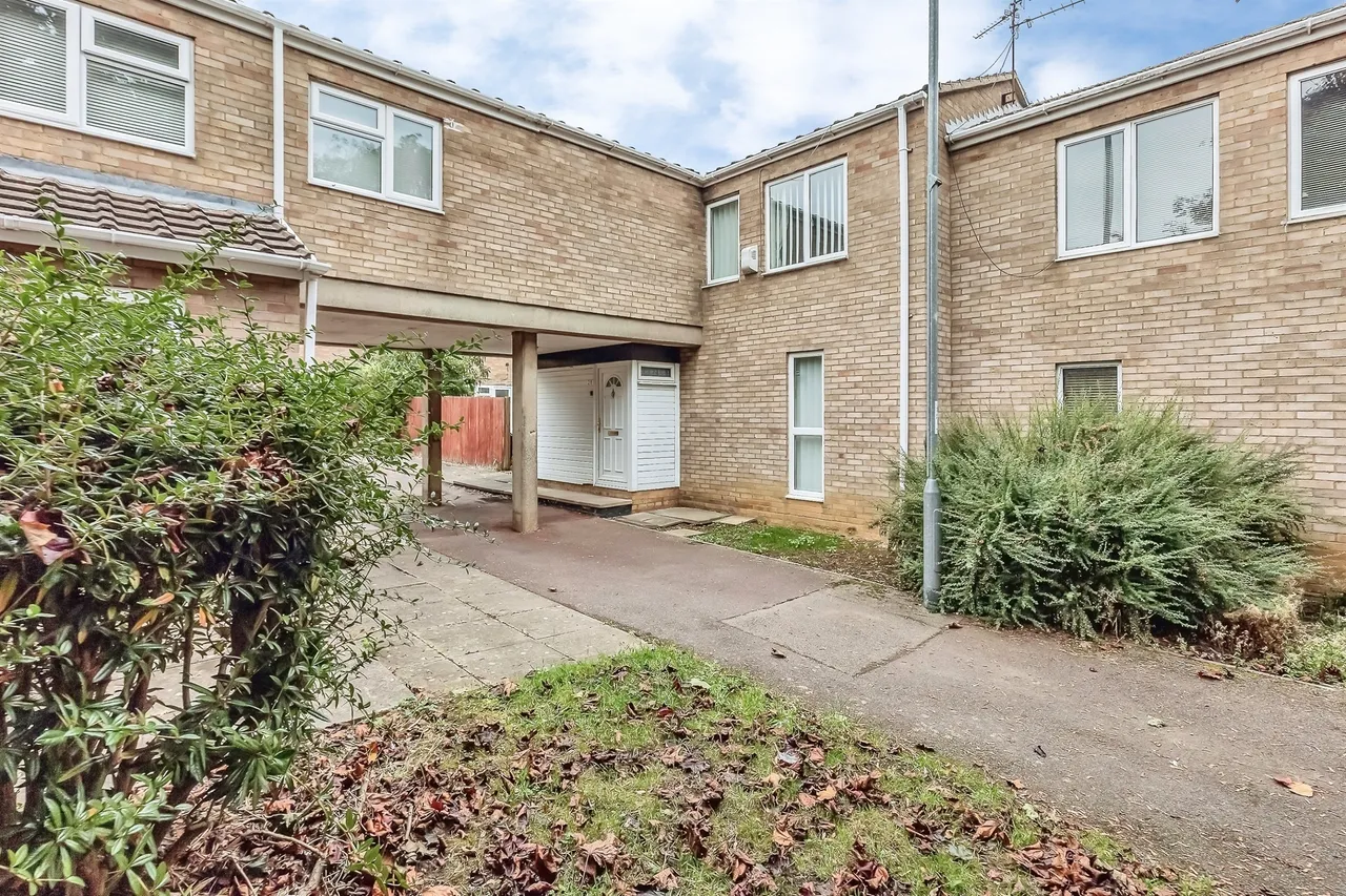 Dorking Walk, Corby, NN18, photo 2