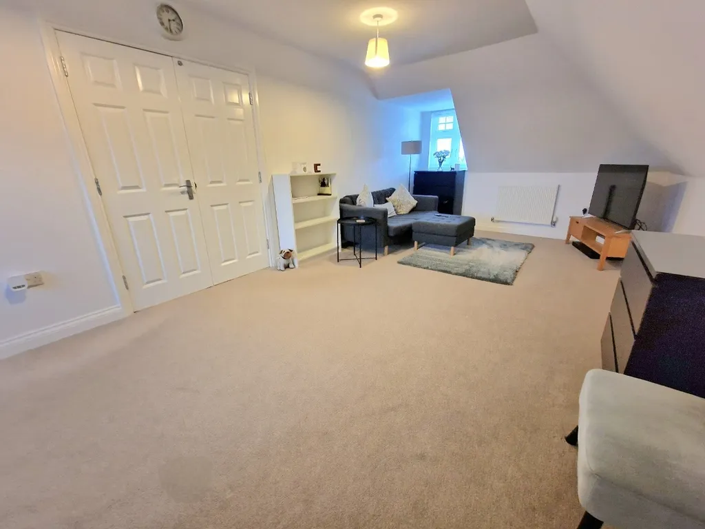 Oliver Court, Bournemouth, 1 Cromwell Gardens, BH5 2DG, photo 11