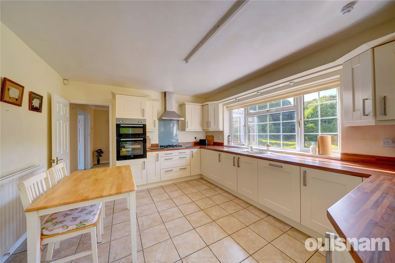 Valentine Close, Droitwich, Worcestershire, WR9 7SD, photo 3
