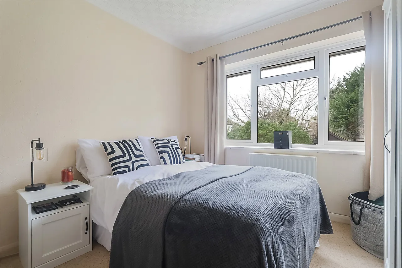 Cobham Road, Fetcham, KT22, photo 9