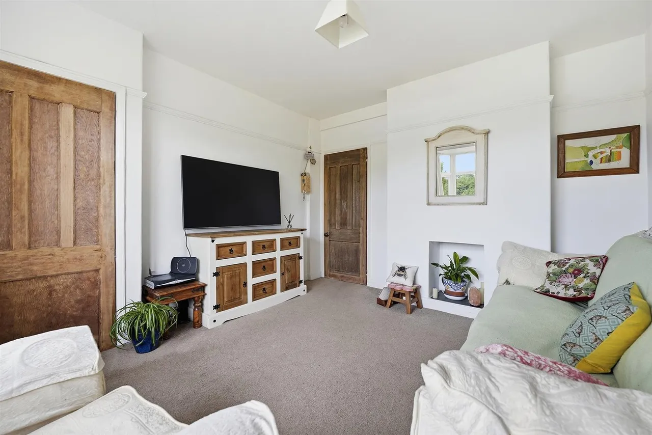 Wellington Road, Bollington, photo 3