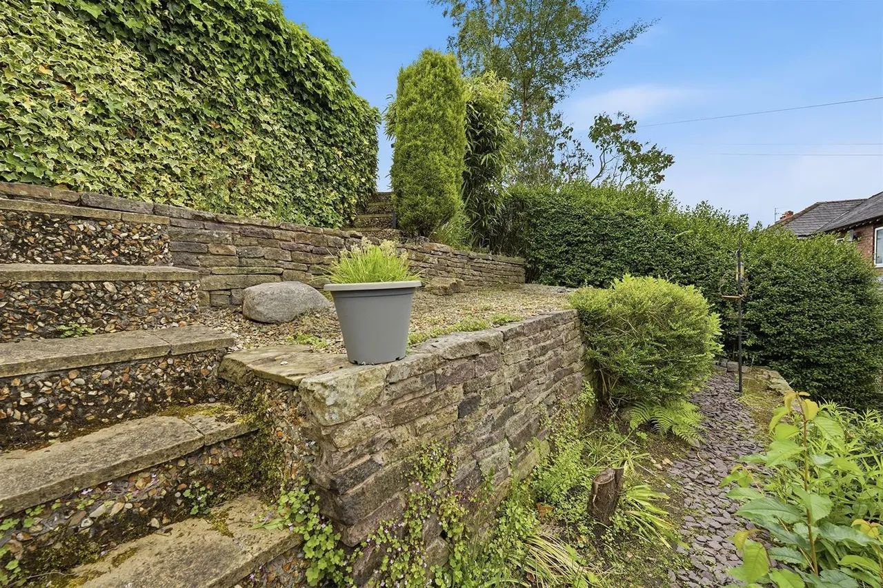 Wellington Road, Bollington, photo 16