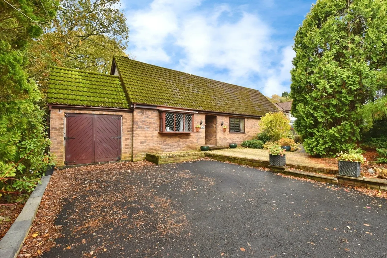 4 bed house for sale, Grenig Road, Glanamman, SA18