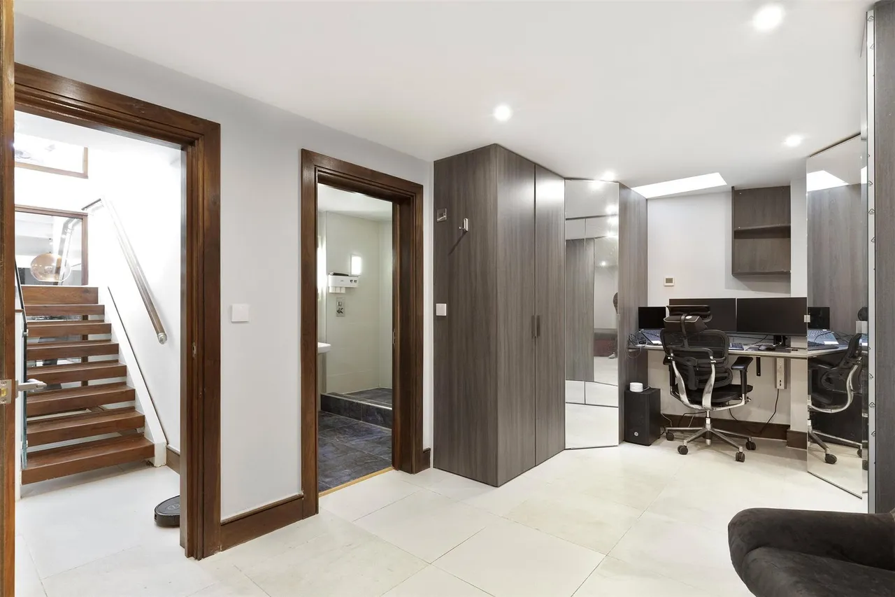 Elms Road, London, SW4, photo 10