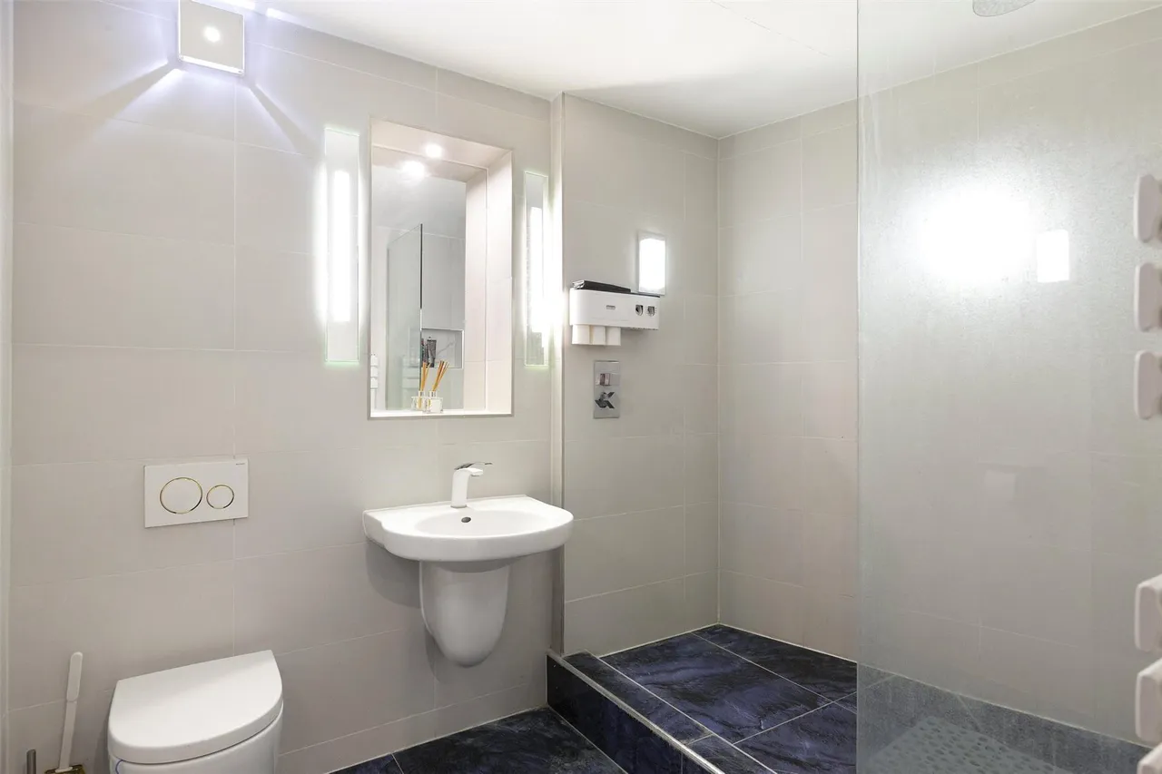 Elms Road, London, SW4, photo 11