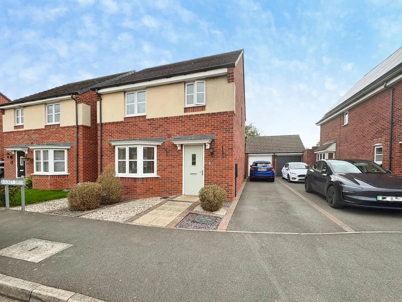 3 bed house for sale — Rocket Drive, Hinckley, LE10