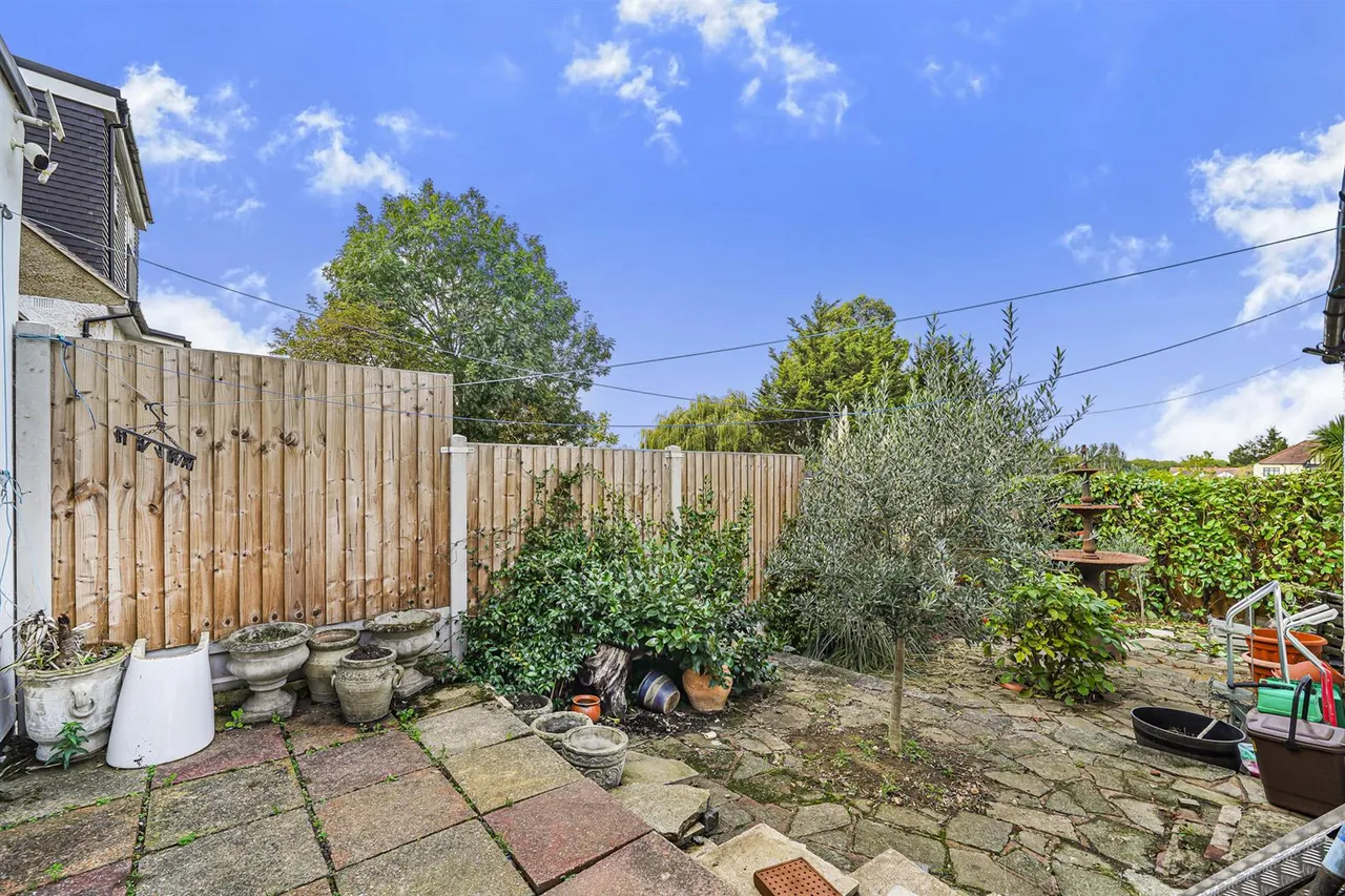 Dove House Gardens, Chingford, E4, photo 8