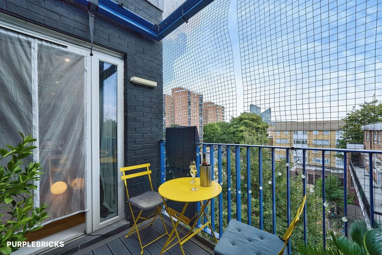 Grantham Road, London, E12, photo 13
