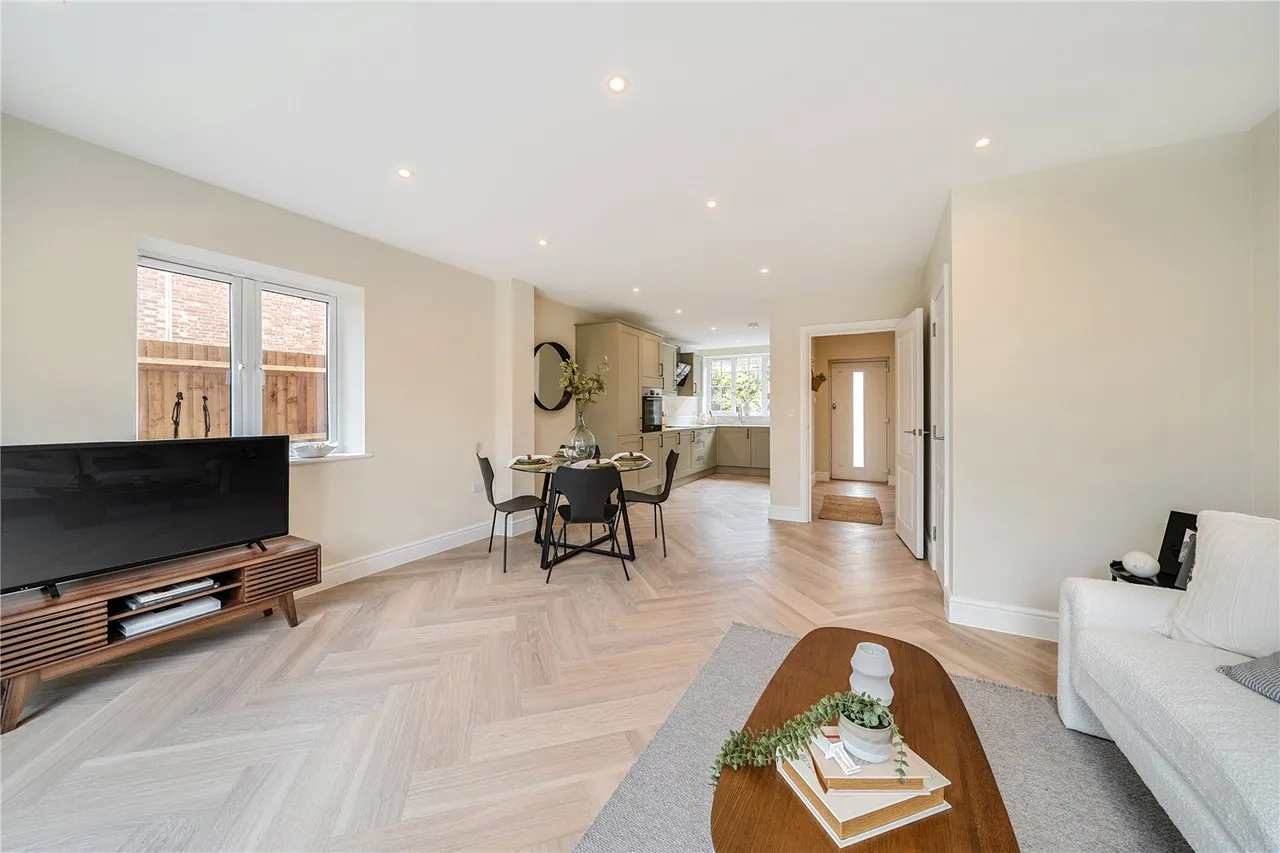 Park Road, Farnborough, Hampshire, GU14 6LP, photo 12