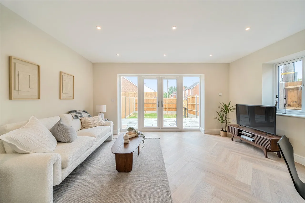 Park Road, Farnborough, Hampshire, GU14 6LP, photo 3
