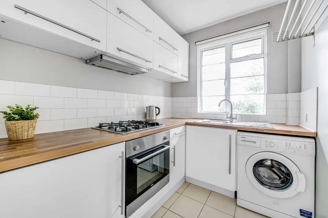 2 bed flat to rent, Leigham Court Road, SW16