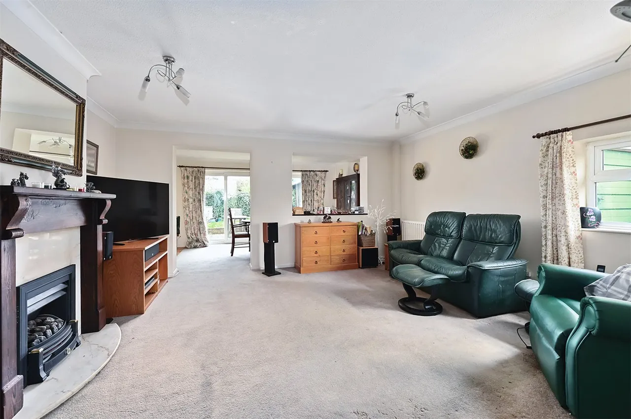 Orchard Close, Ash Vale, Guildford, Surrey, GU12 5HU, photo 2