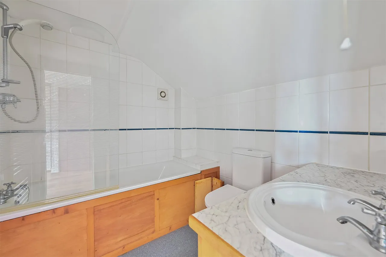 Orchard Close, Ash Vale, Guildford, Surrey, GU12 5HU, photo 9