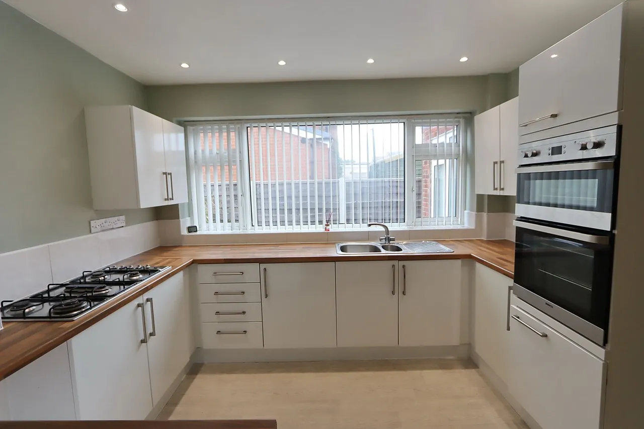 Randale Drive, Bury, BL9, photo 4