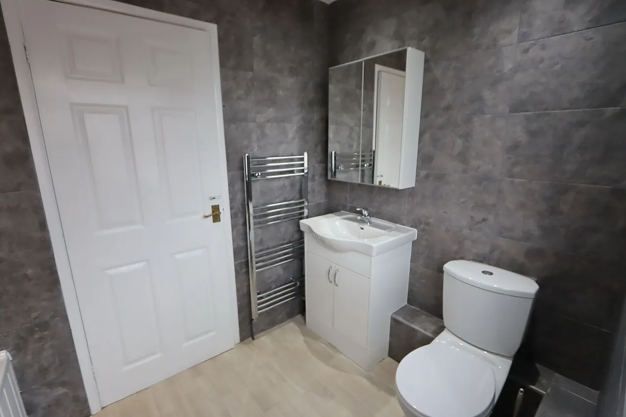 Randale Drive, Bury, BL9, photo 22