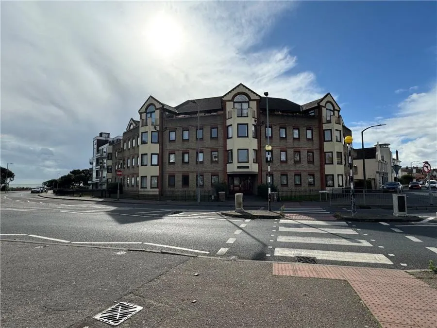 2 bed flat for sale, Rosemary Road, Clacton-on-Sea, CO15