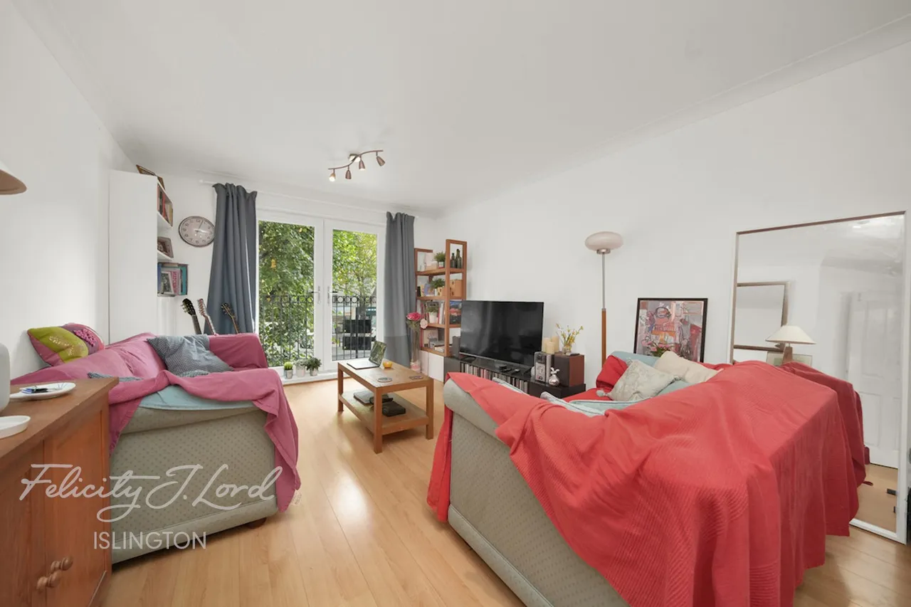 Essex Road, London, N1, photo 9
