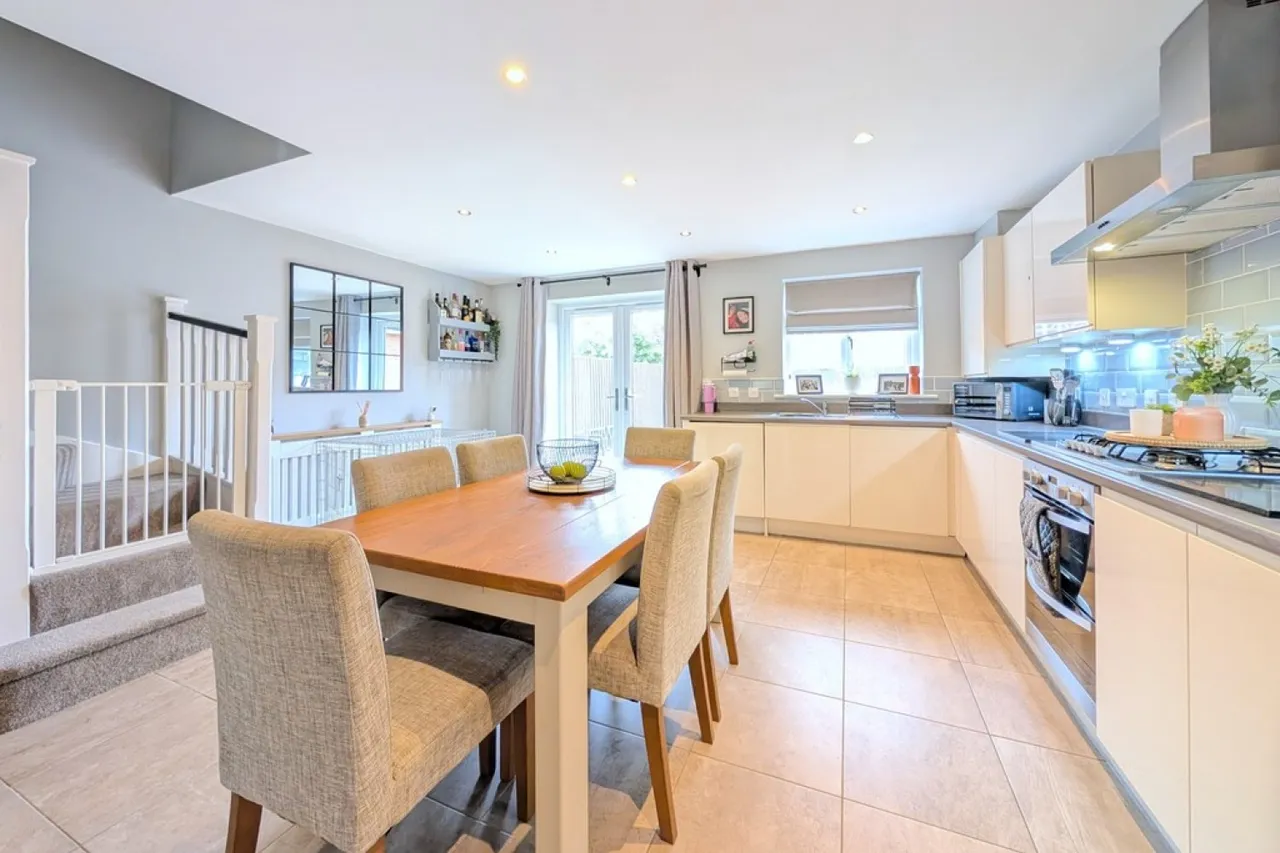 Garden Close, Grantham, photo 11