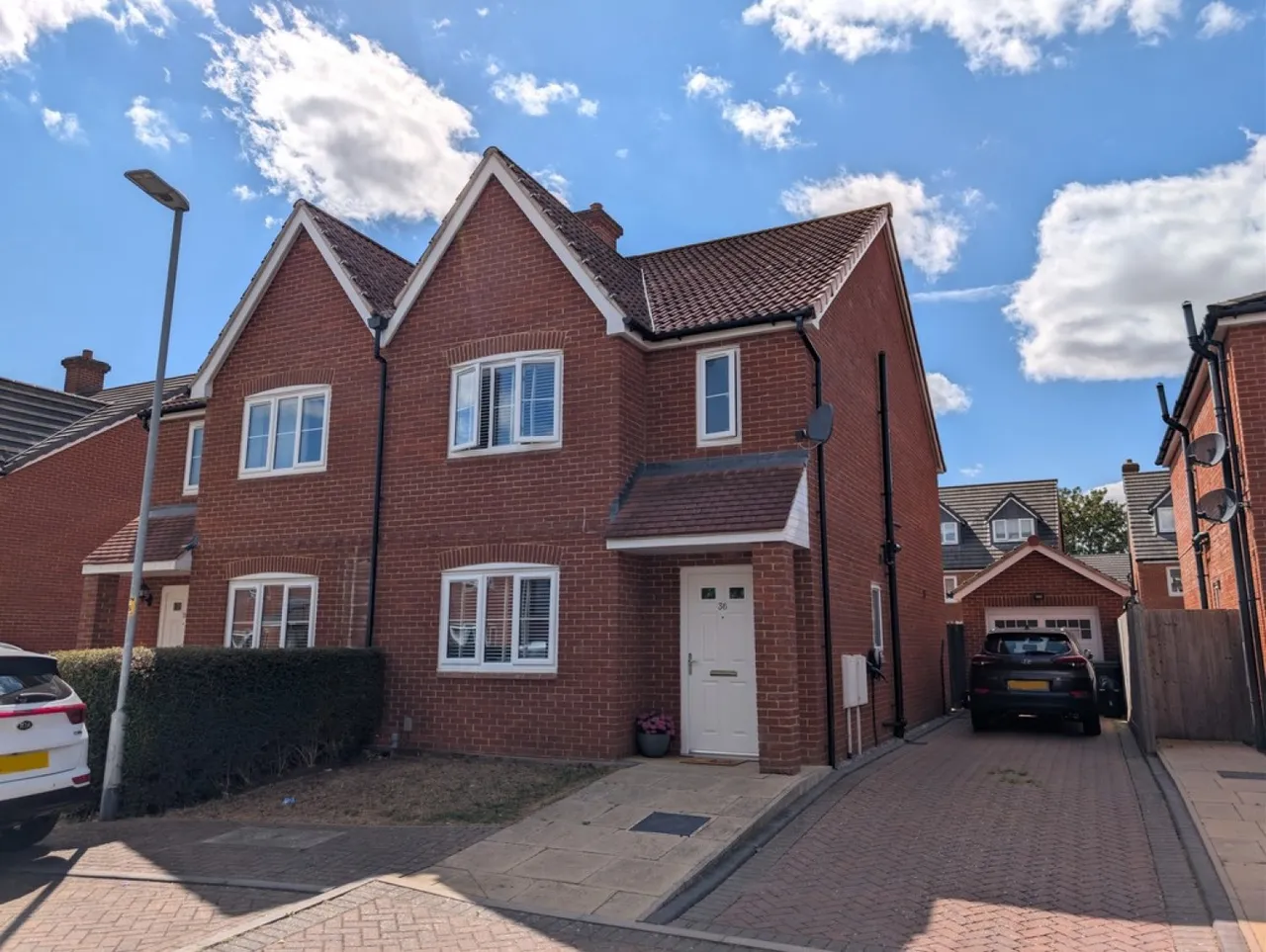 3 bed house for sale — Garden Close, Grantham