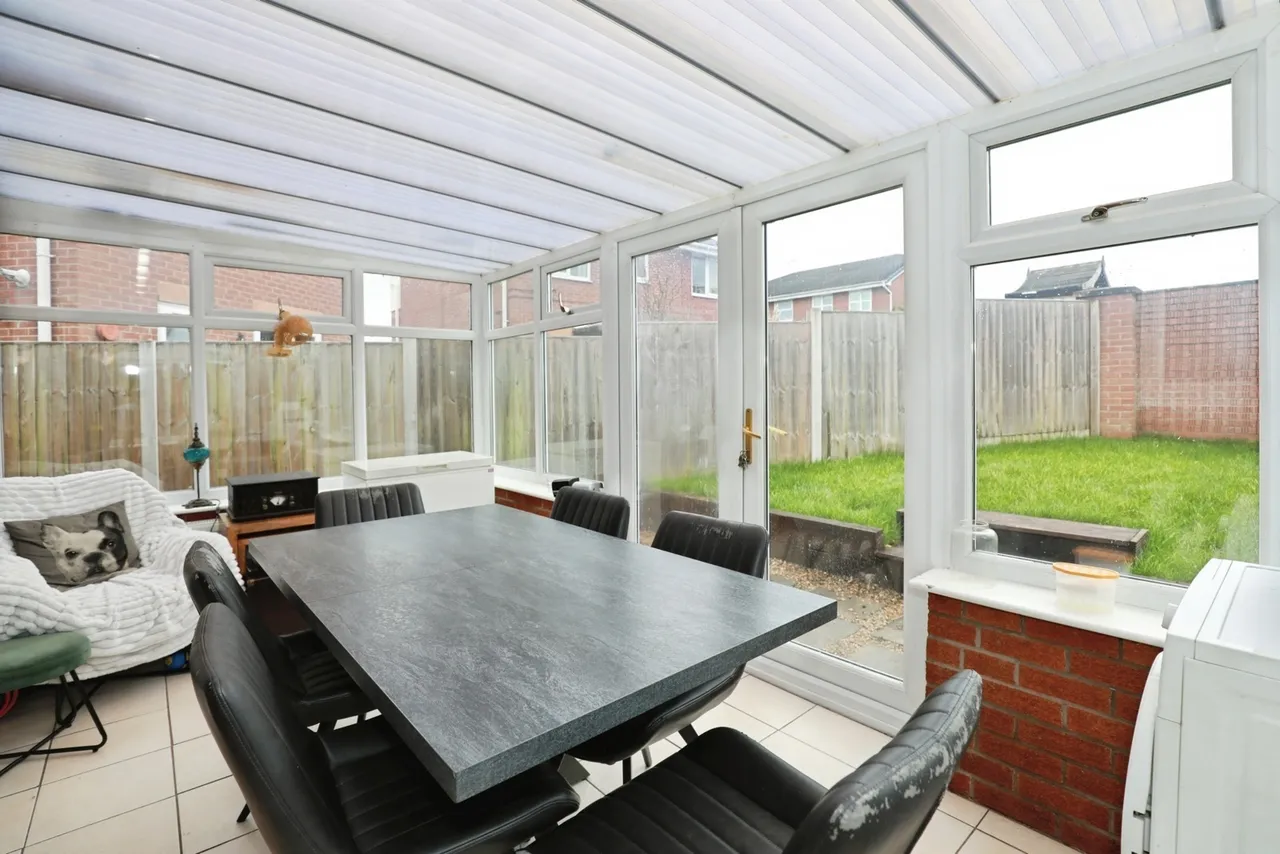 Hughes Drive, Crewe, Cheshire, CW2, photo 4