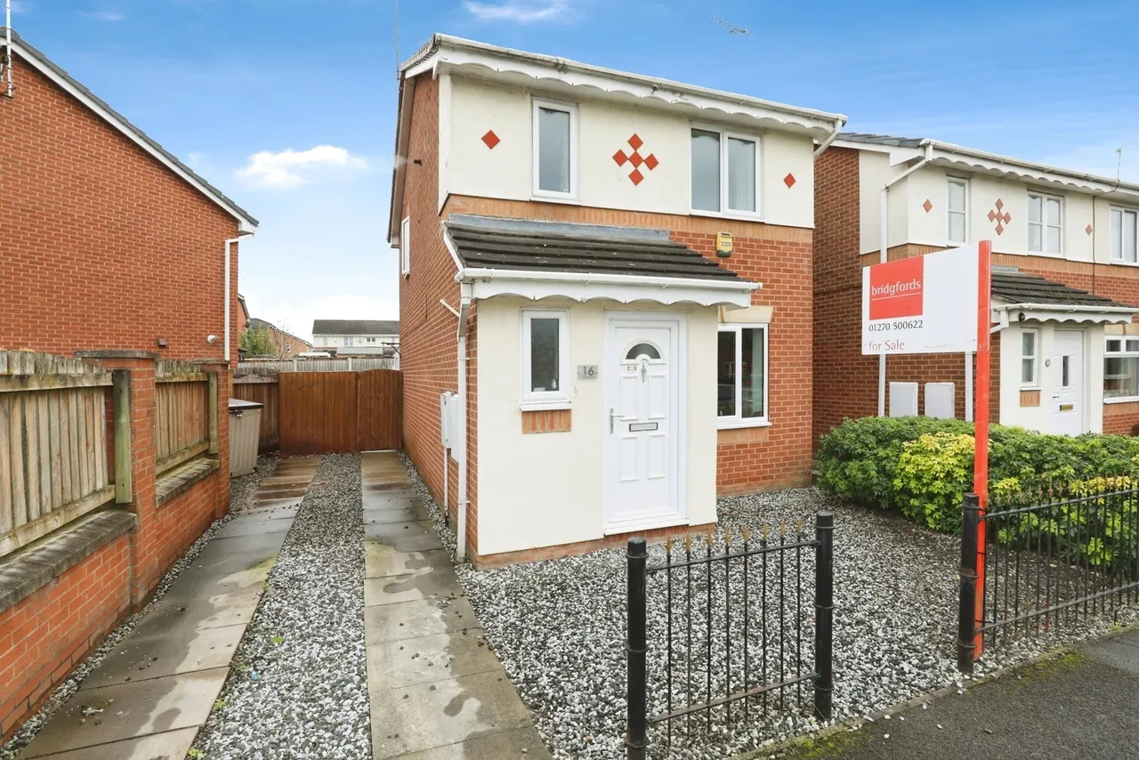 3 bed house for sale — Hughes Drive, Crewe, Cheshire, CW2