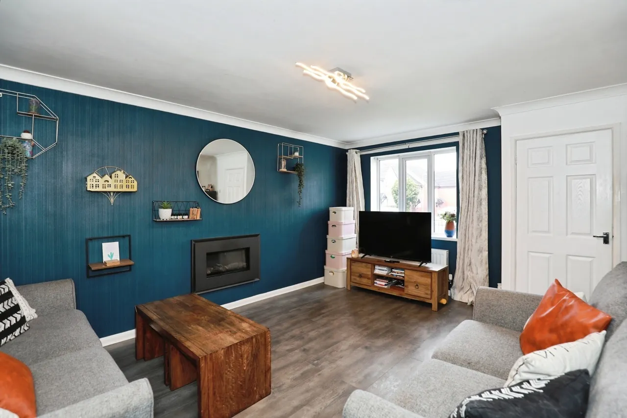 Hughes Drive, Crewe, Cheshire, CW2, photo 2
