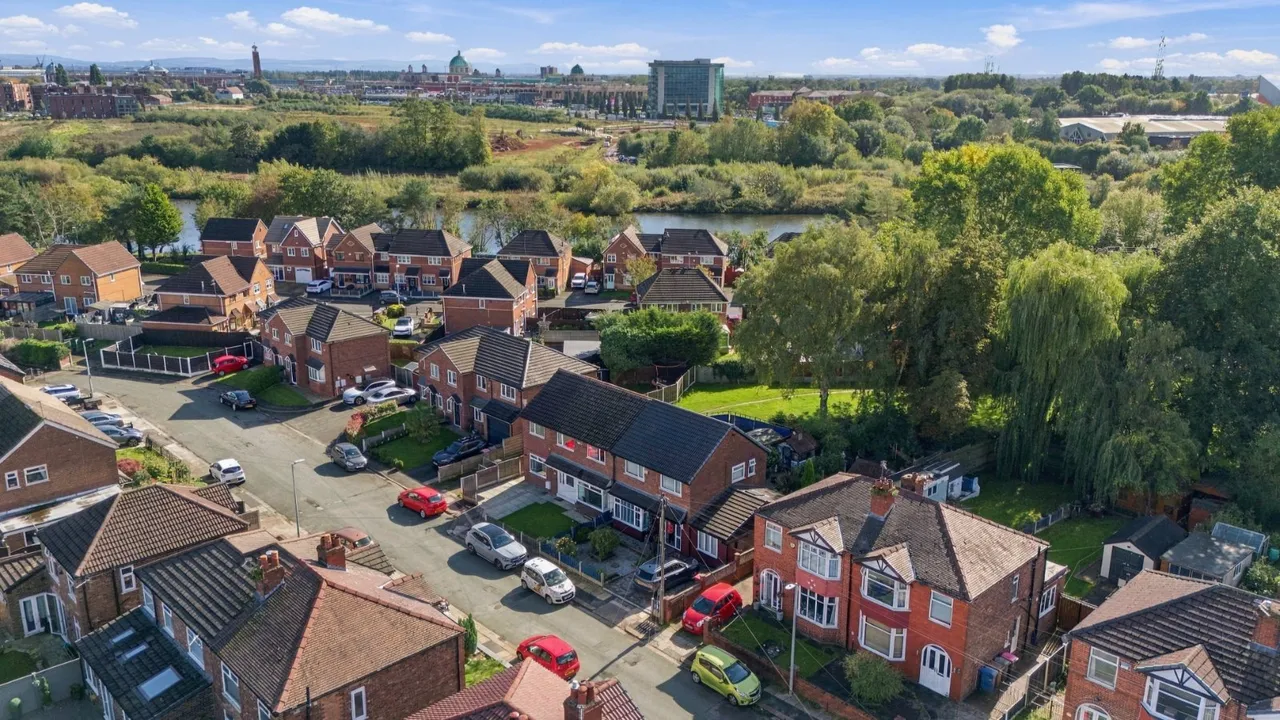 Boscombe Avenue, Eccles, M30, photo 22