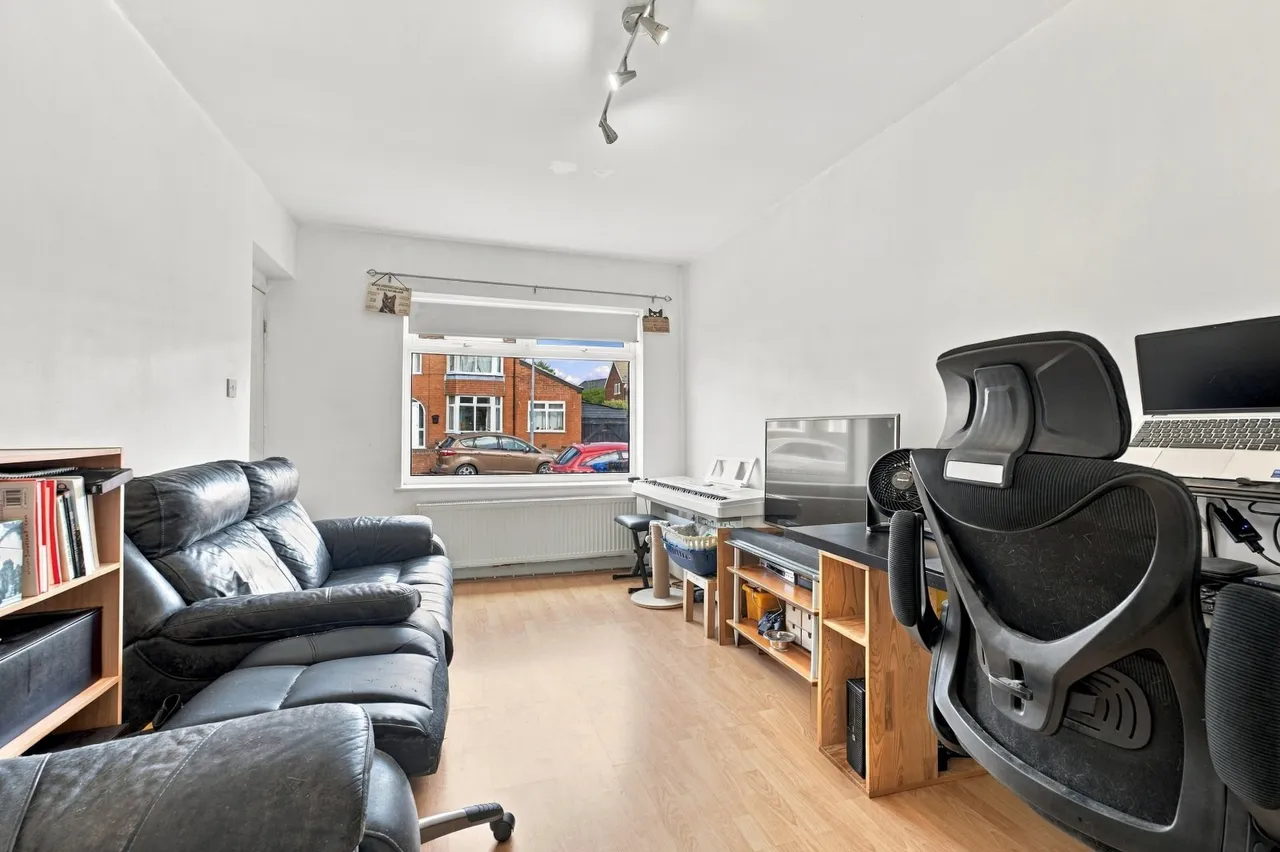 Boscombe Avenue, Eccles, M30, photo 7