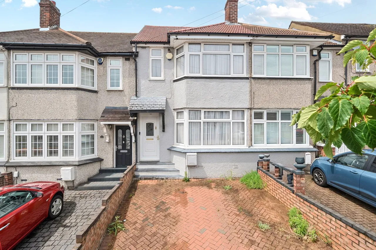 2 bed house for sale — Somerset Avenue, DA16