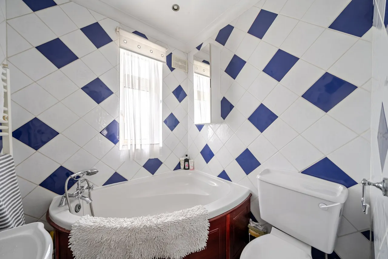 Somerset Avenue, DA16, photo 8