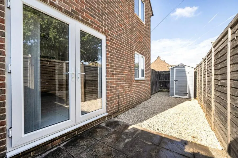 Hollybush Lane, Burghfield Common, RG7, photo 5