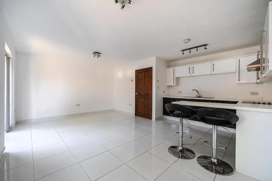 Hollybush Lane, Burghfield Common, RG7, photo 3