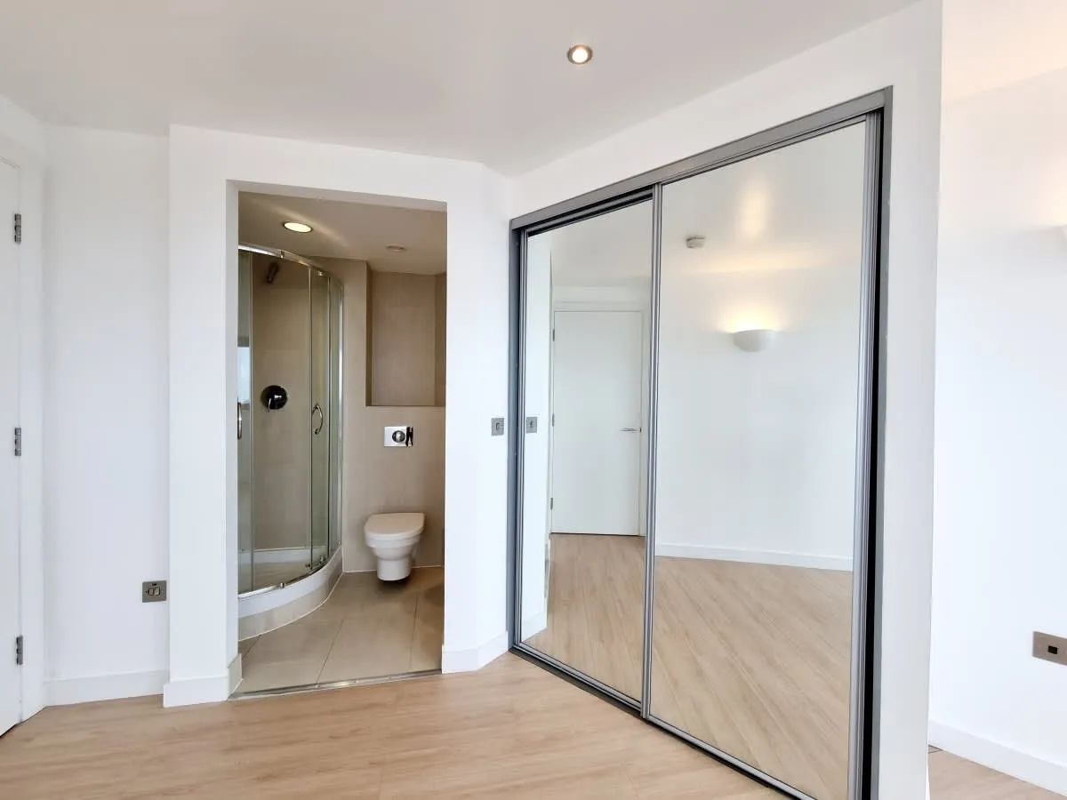 Bridgewater Place, Leeds, LS11, photo 8