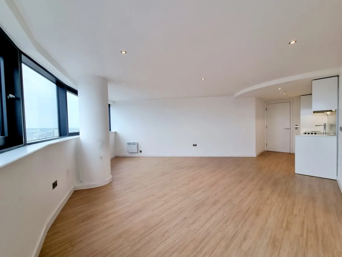 Bridgewater Place, Leeds, LS11, photo 4