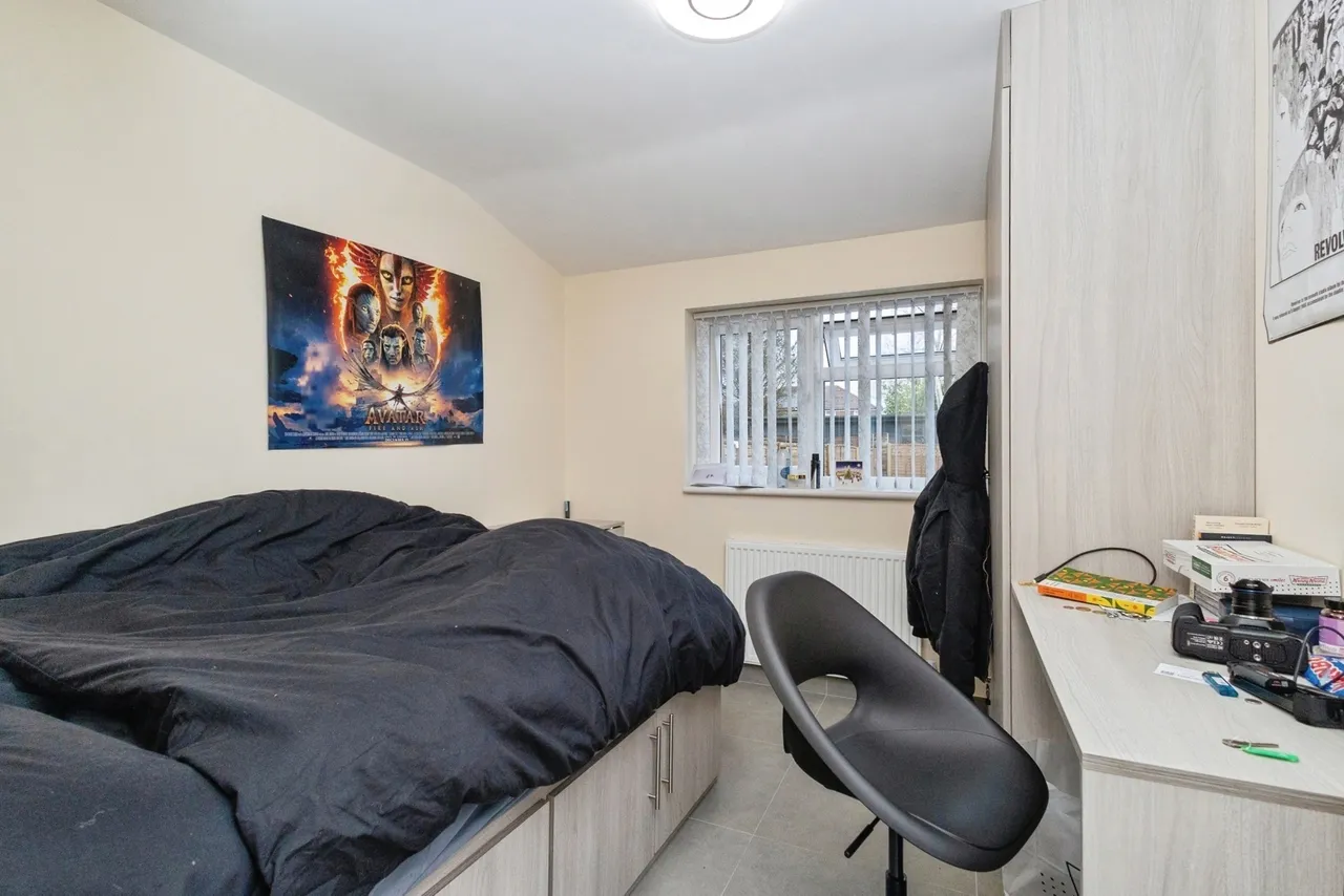 Parrs Wood Road, M20, photo 8