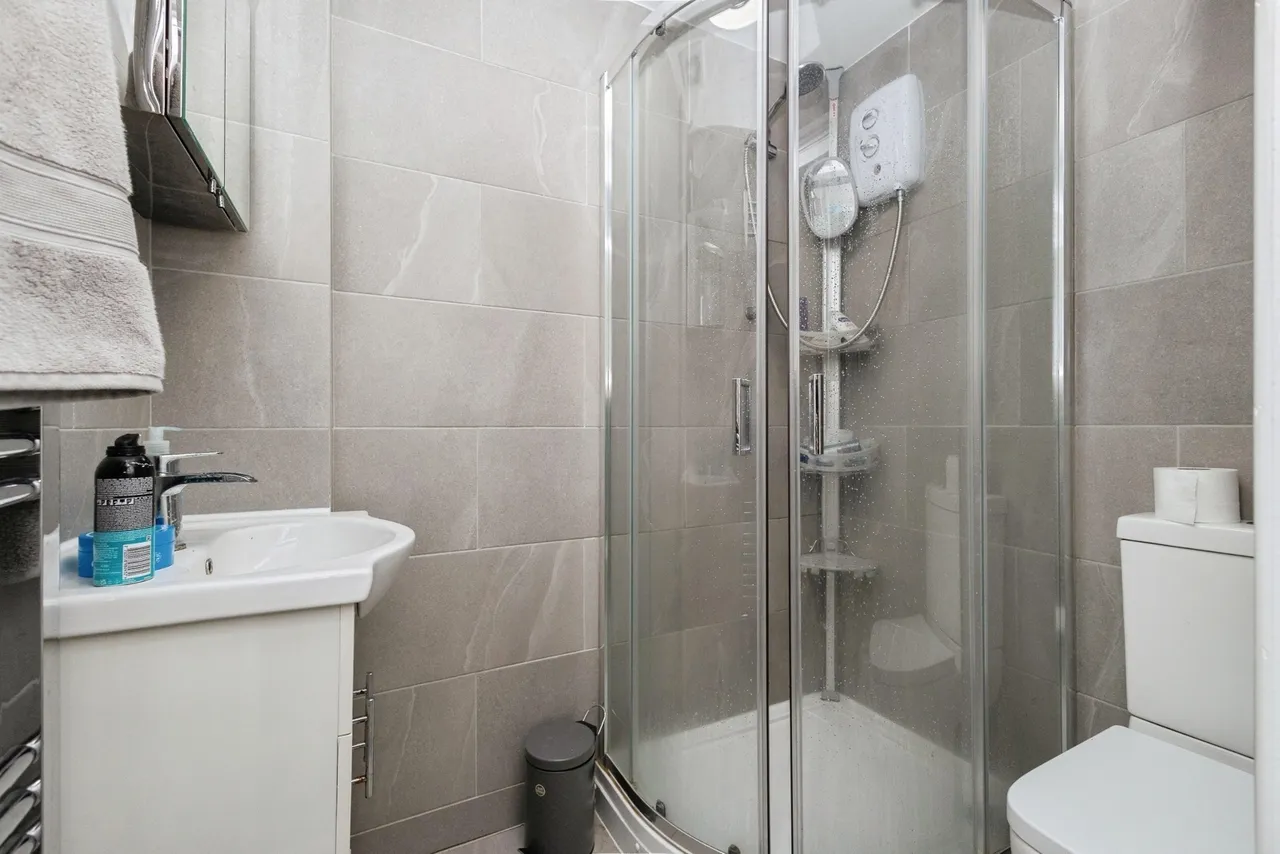 Parrs Wood Road, M20, photo 14