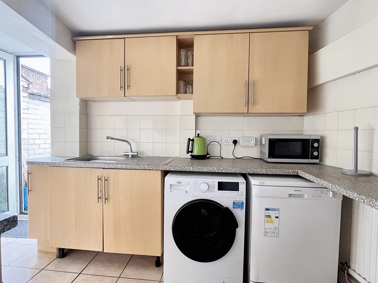 Room 2, 61, Worcester Street, Gloucester, GL1 3AW, photo 7