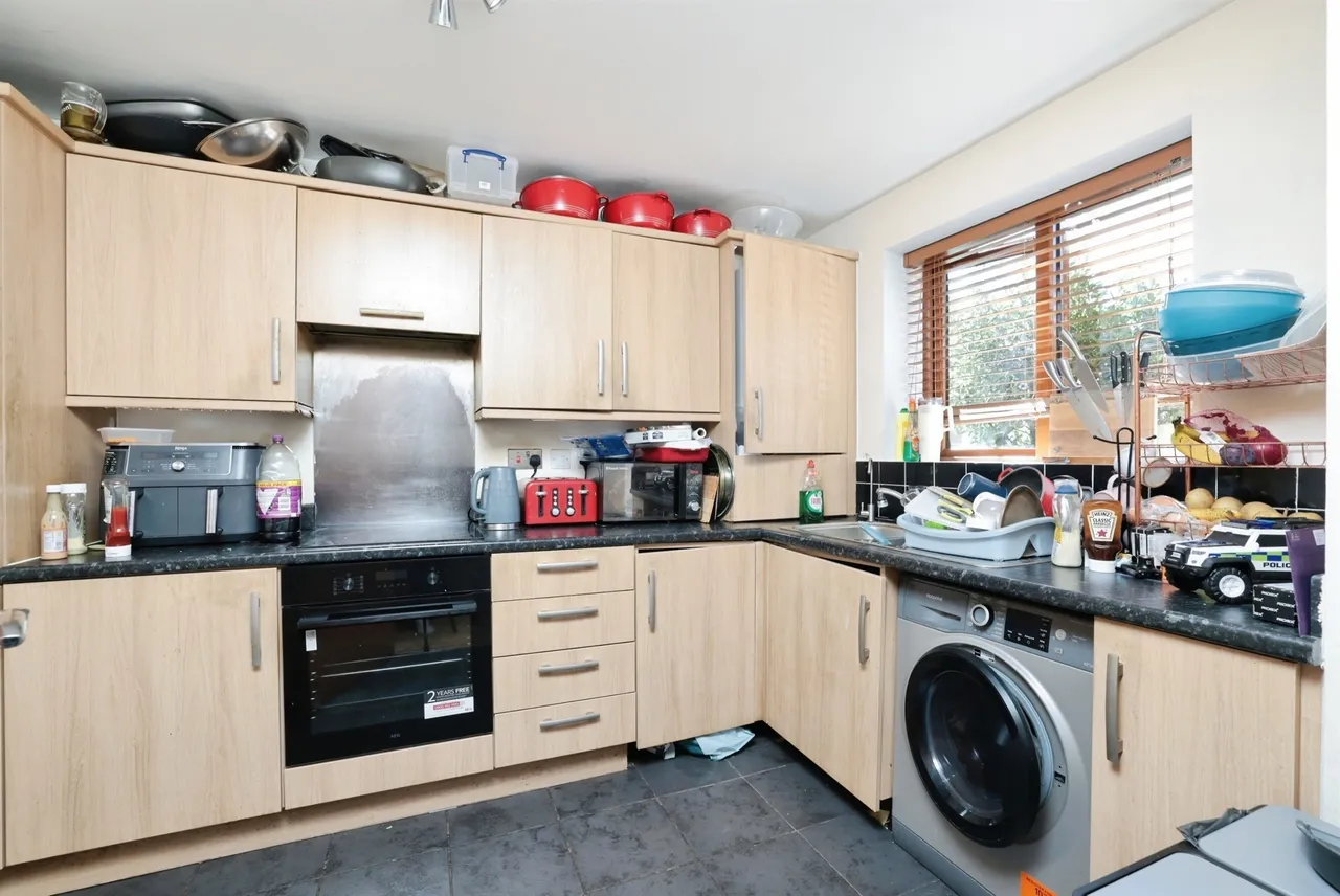 John North Close, High Wycombe, HP11, photo 3